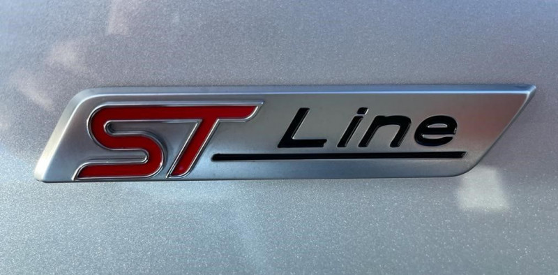 Photo 5 de l'offre de FORD FIESTA 1.0 ECOBOOST 95CH ST-LINE 5P à 16490€ chez Bellerive Automobiles