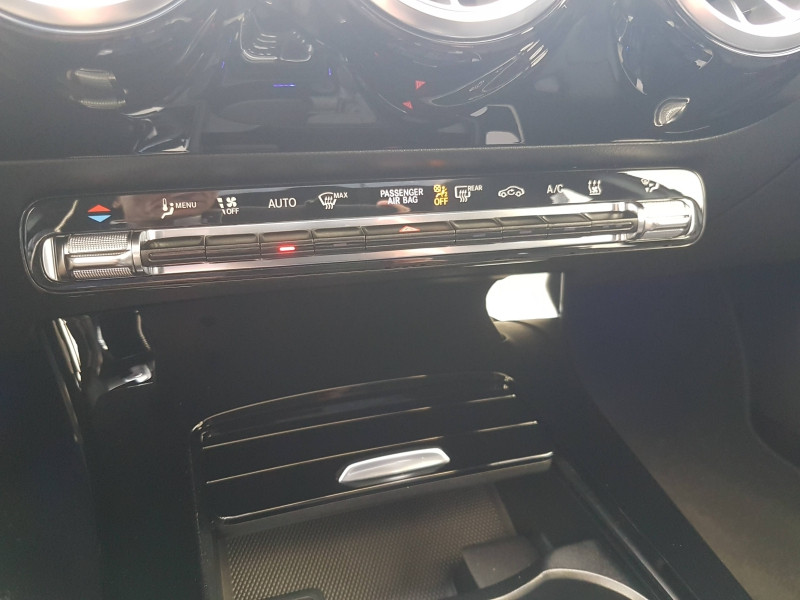Photo 17 de l'offre de MERCEDES-BENZ Classe A 250 e 160+102ch AMG Line 8G-DCT 8cv à 34900€ chez Garage Leroyer