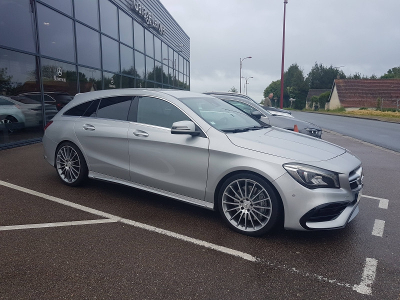 Photo 2 de l'offre de MERCEDES-BENZ CLA Shooting Brake 45 AMG 381ch 4Matic Speedshift DCT à 36900€ chez Garage Leroyer