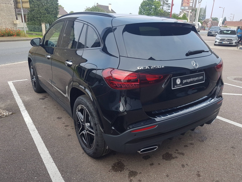 Photo 5 de l'offre de MERCEDES-BENZ GLA 250 e 218ch AMG Line 8G-DCT à 57900€ chez Garage Leroyer