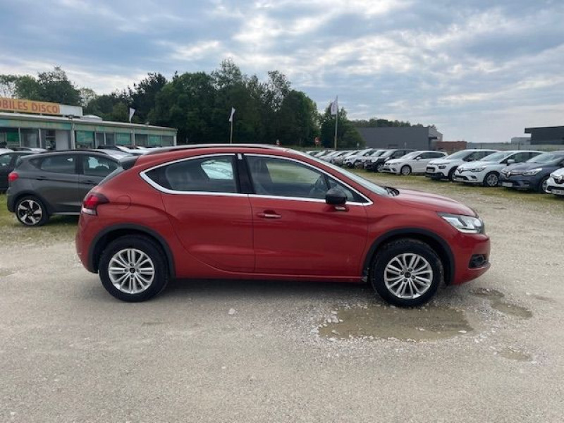 Photo 2 de l'offre de CITROEN DS4 1.6 BLUEHDI 115CV BV6 CROSSBACK TERRE ROUGE à 12980€ chez Prost automobiles discount