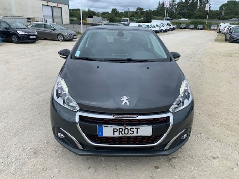 Photo 3 de l'offre de PEUGEOT 208 1.2 PURETECH 110CV    GT LINE à 9700€ chez Prost automobiles discount