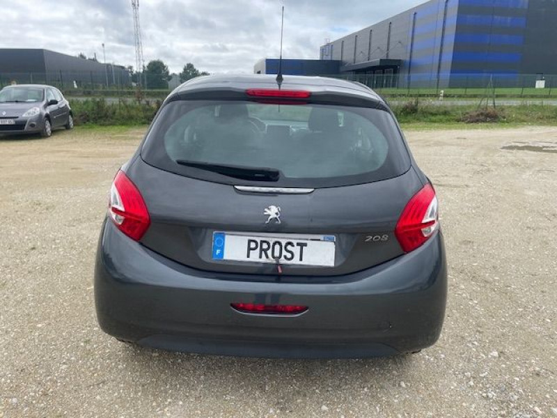 Photo 4 de l'offre de PEUGEOT 208 1.2 VTI 82CV ACTIVE à 7980€ chez Prost automobiles discount