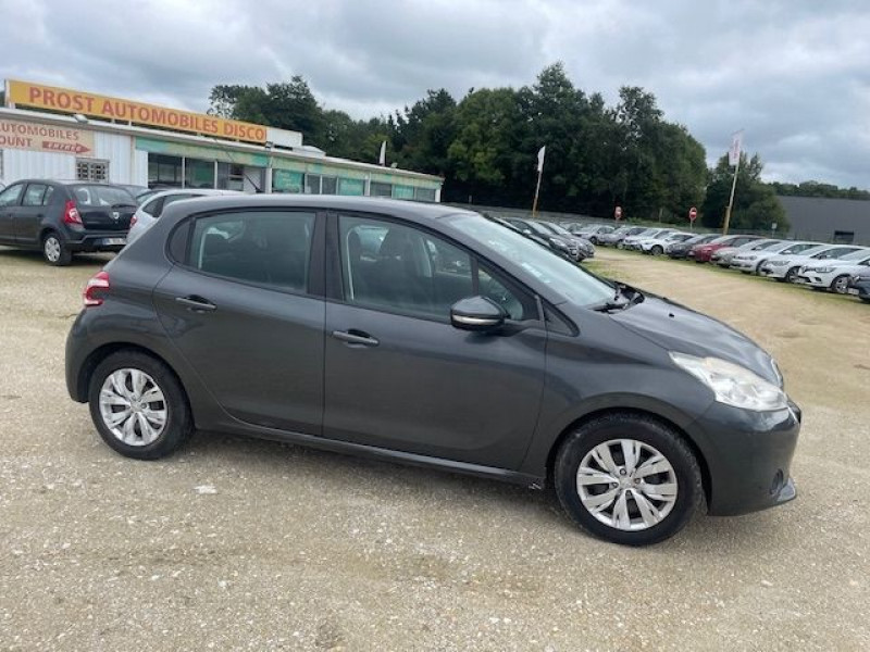 Photo 2 de l'offre de PEUGEOT 208 1.2 VTI 82CV ACTIVE à 7980€ chez Prost automobiles discount