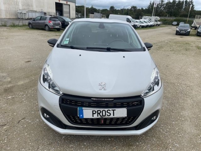 Photo 3 de l'offre de PEUGEOT 208 1.2 PURETECH 110CV BV6 GT LINE à 9980€ chez Prost automobiles discount