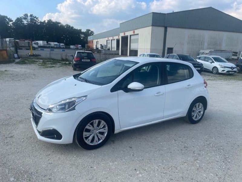 Photo 2 de l'offre de PEUGEOT 208 1.6 BLUEHDI 75CV ACTIVE à 8980€ chez Prost automobiles discount