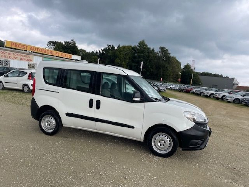 Photo 2 de l'offre de VU FIAT DOBLO CARGO 1.3 MJT 90CV PACK PROFESSIONNEL à 9500€ chez Prost automobiles discount