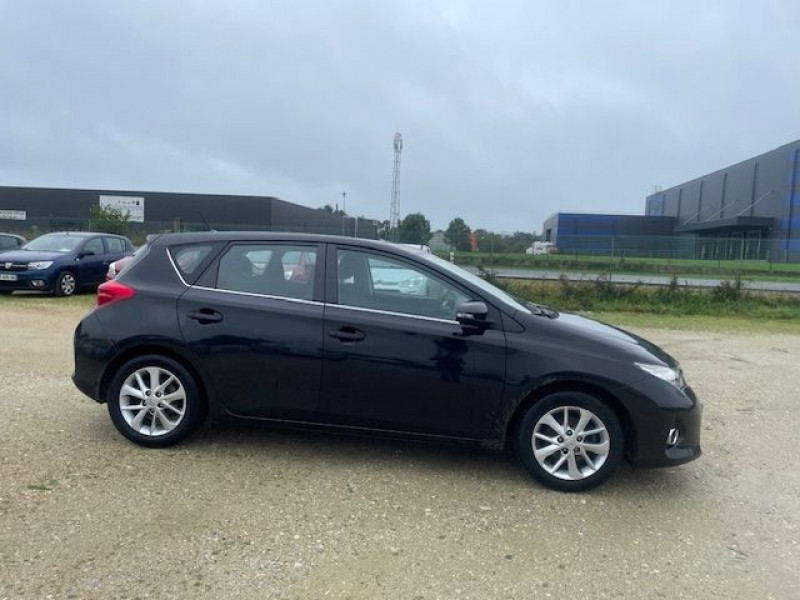 Photo 2 de l'offre de TOYOTA AURIS 1.3 VVTI 100CV BV6 DYNAMIC à 12980€ chez Prost automobiles discount