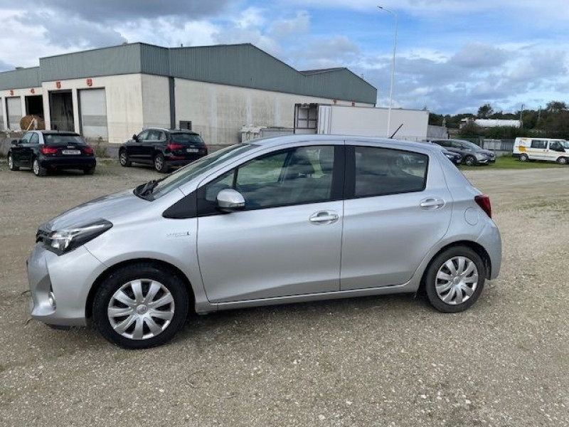 Toyota YARIS HSD 100H 75CV BVA DYNAMIC Hybride GRIS Occasion à vendre