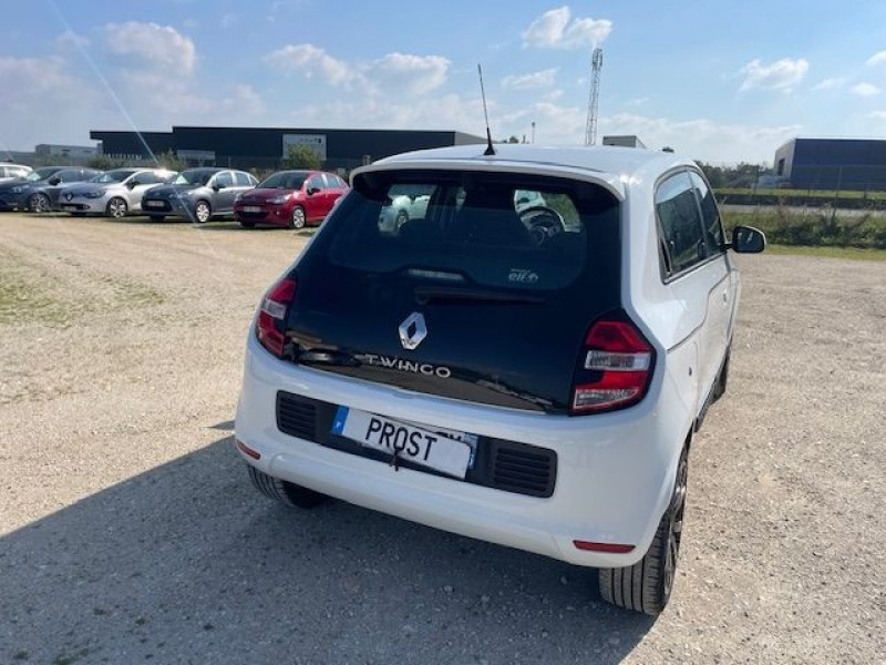 Photo 4 de l'offre de RENAULT TWINGO III 1.0 SCE 70CV INTENS à 8980€ chez Prost automobiles discount