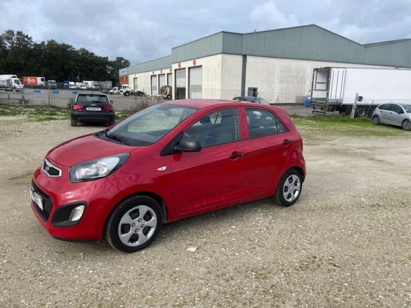 Kia PICANTO 1.0 69CV STYLE Essence ROUGE Occasion à vendre