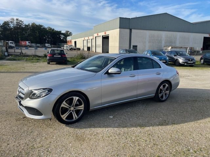 Photo 2 de l'offre de MERCEDES-BENZ CLASSE E 220 D 194CV BVA EXECUTIVE à 26800€ chez Prost automobiles discount