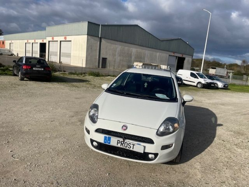 Photo 3 de l'offre de FIAT PUNTO 1.4 8V 77CV ITALIA à 7980€ chez Prost automobiles discount