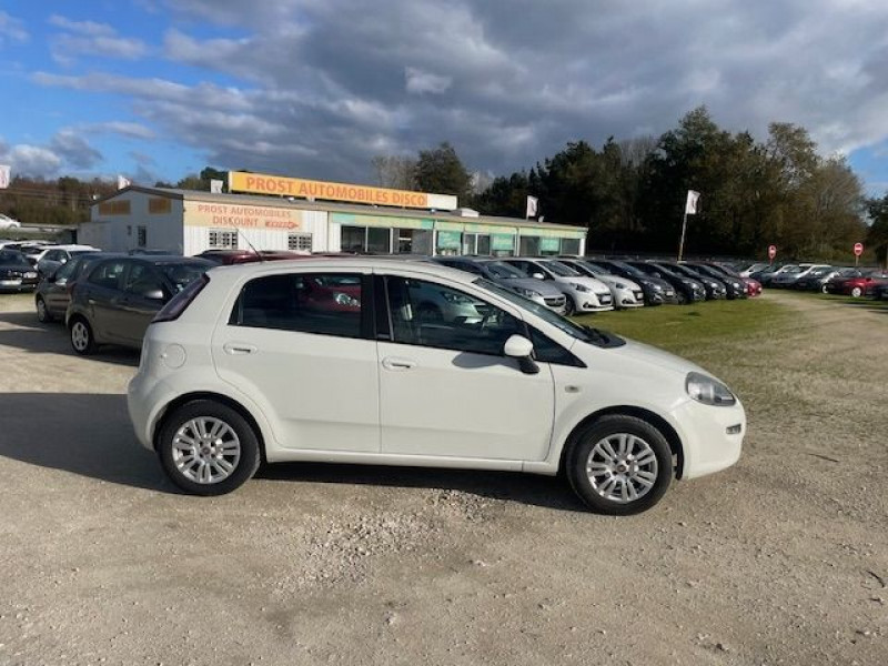 Photo 2 de l'offre de FIAT PUNTO 1.4 8V 77CV ITALIA à 7980€ chez Prost automobiles discount