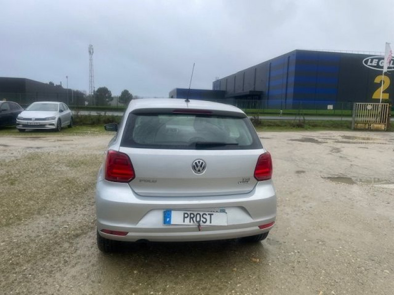 Photo 4 de l'offre de VOLKSWAGEN POLO 1.2 TSI 90CV BLUEMOTION CONFORT à 10980€ chez Prost automobiles discount