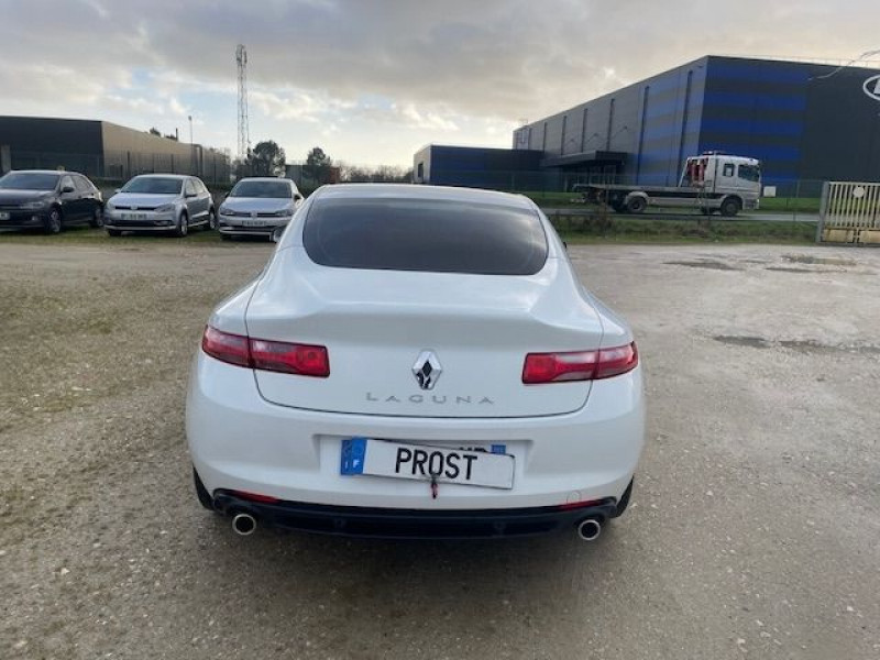 Photo 4 de l'offre de RENAULT LAGUNA III COUPE 2.0 DCI 175CV INITIALE PARIS BVA à 14500€ chez Prost automobiles discount