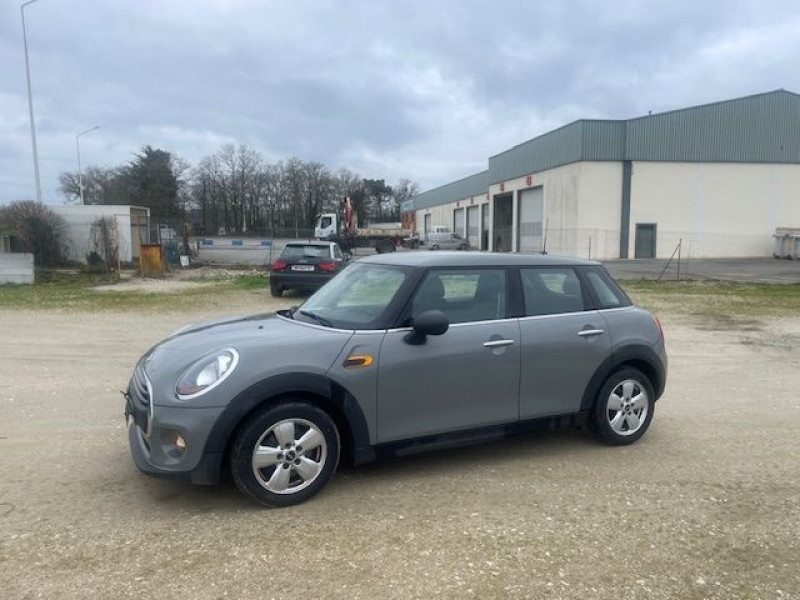 Photo 2 de l'offre de MINI ONE 1.2 102CV BV6 à 11500€ chez Prost automobiles discount