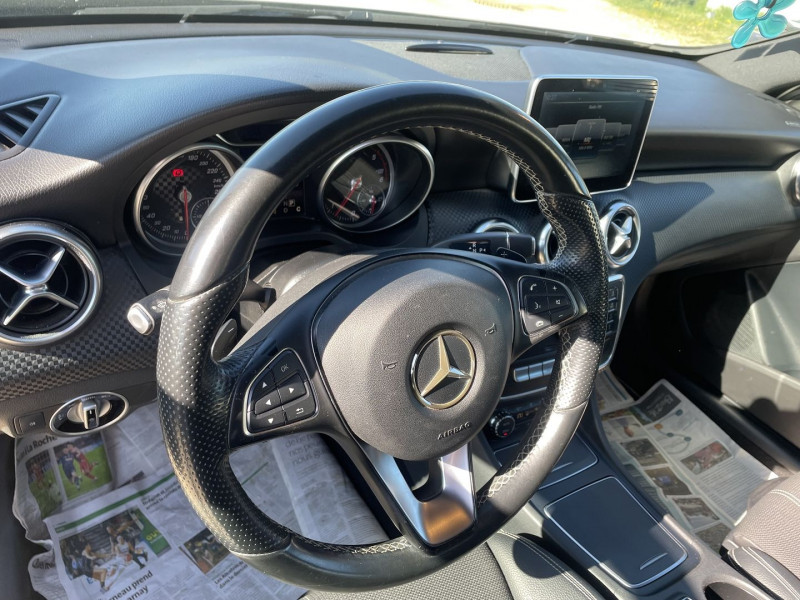 Photo 5 de l'offre de MERCEDES-BENZ CLASSE A 200 D 136CV BVA SENSATION 4MATIC à 14500€ chez Prost automobiles discount