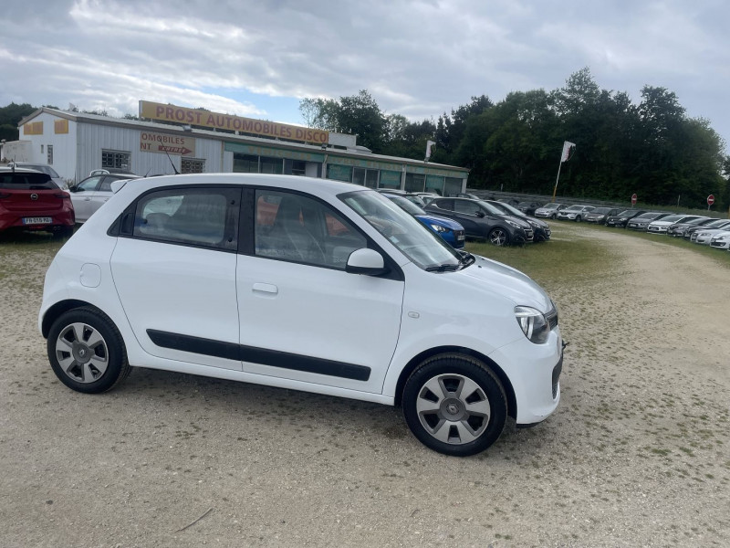 Photo 2 de l'offre de RENAULT TWINGO III 1.0 SCE 75CV INTENS à 9980€ chez Prost automobiles discount