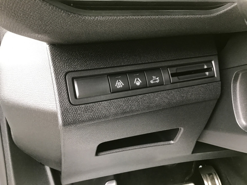 Photo 29 de l'offre de PEUGEOT 5008 BlueHDi 130ch S&S EAT8 GT à 42072€ chez Loz'auto
