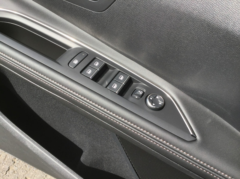 Photo 17 de l'offre de PEUGEOT 5008 BlueHDi 130ch S&S EAT8 GT à 42072€ chez Loz'auto