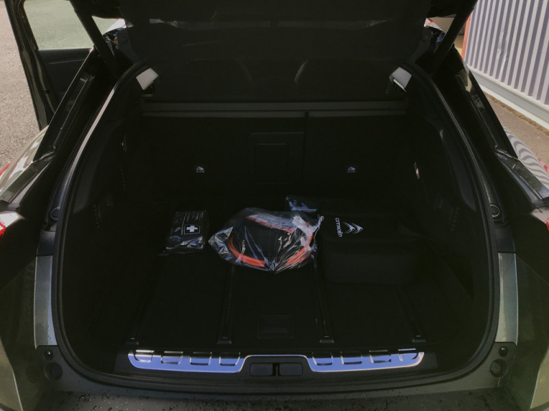 Photo 10 de l'offre de Citroën C5 X Hybride Rechargeable 225 S&S e-EAT8 Shine Pack à 45152€ chez Loz'auto