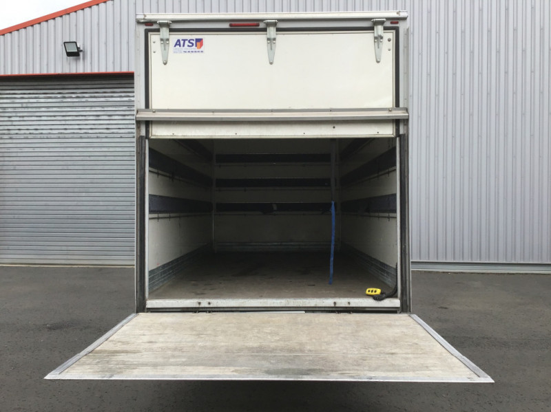 Photo 10 de l'offre de IVECO DAILY CHASSIS CABINE CAB 35 C 16 EMP 4100 QUAD-LEAF BVM6 à 36696€ chez Loz'auto