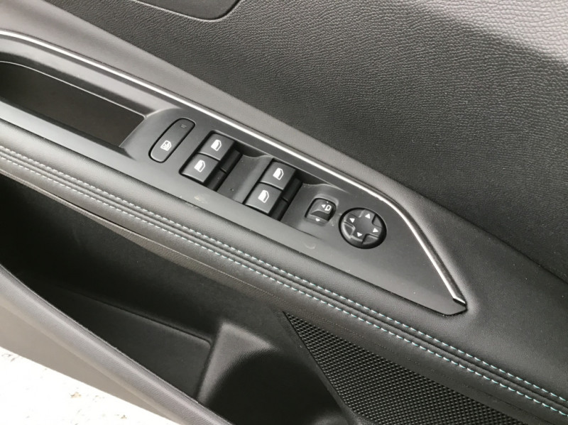 Photo 17 de l'offre de PEUGEOT 3008 Puretech 130ch S&S EAT8 Allure Pack à 32772€ chez Loz'auto