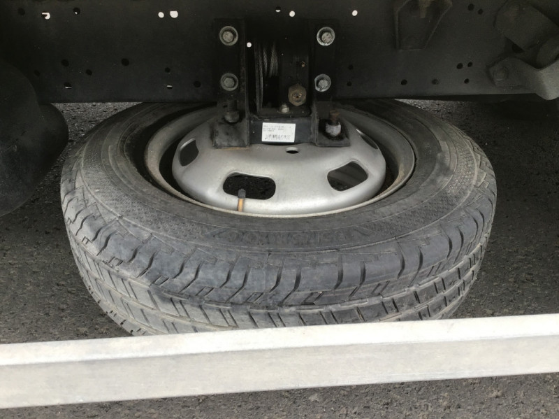 Photo 21 de l'offre de IVECO DAILY CHASSIS CABINE CAB 35 C 16 EMP 4100 QUAD-LEAF BVM6 à 36696€ chez Loz'auto