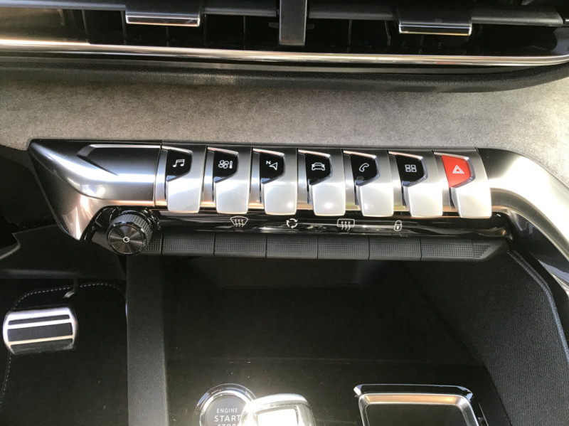 Photo 16 de l'offre de PEUGEOT 3008 Puretech 130ch S&S EAT8 GT à 35592€ chez Loz'auto