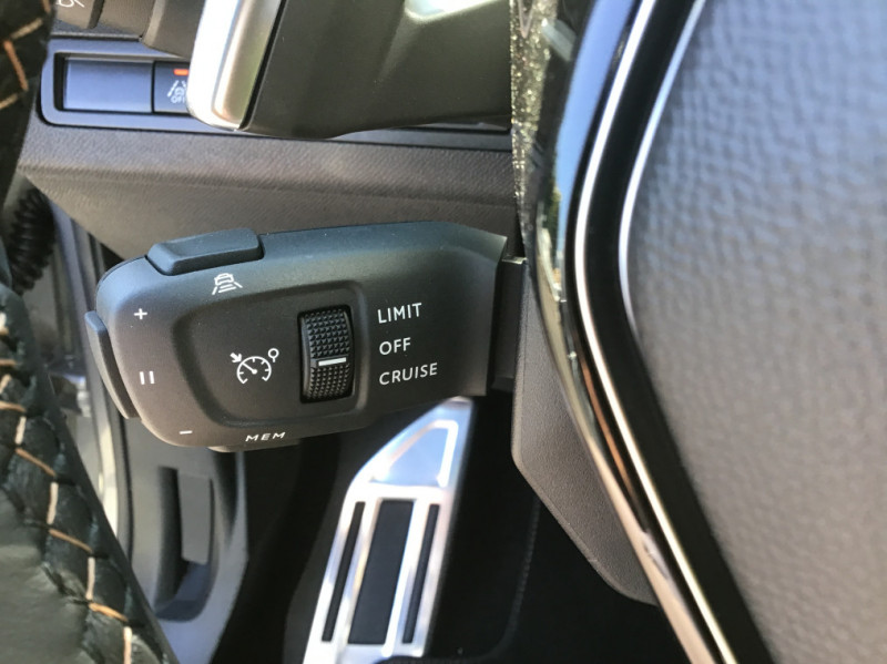Photo 23 de l'offre de PEUGEOT 3008 Puretech 130ch S&S EAT8 GT à 35592€ chez Loz'auto