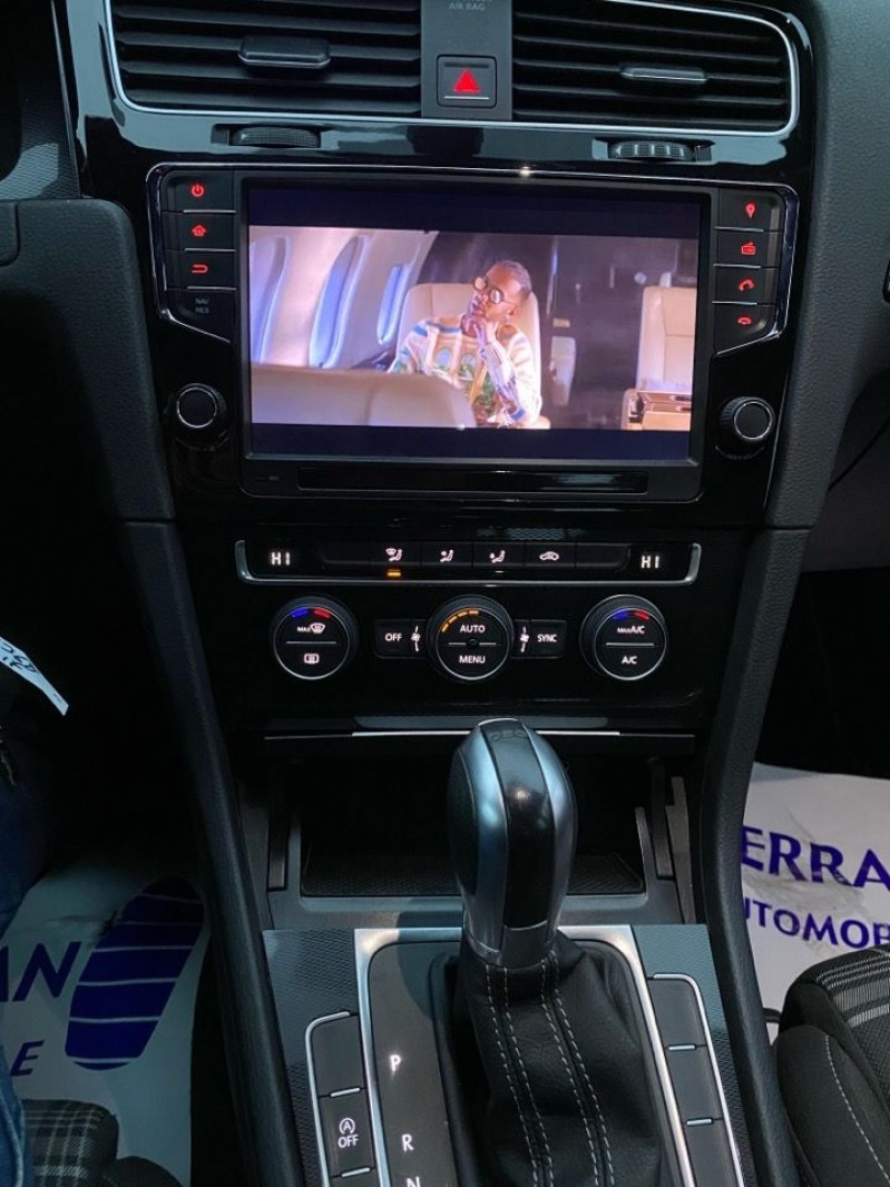 Photo 10 de l'offre de VOLKSWAGEN GOLF VII 2.0 TDI 184CH BLUEMOTION TECHNOLOGY FAP GTD DSG6 5P à 21990€ chez Cerran Automobile