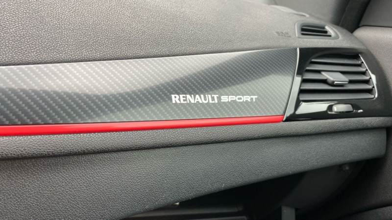 Photo 30 de l'offre de RENAULT MEGANE III COUPE 2.0T 265CH STOP&START RS à 22990€ chez Cerran Automobile