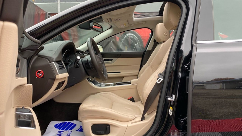 Photo 5 de l'offre de JAGUAR XF V6 3.0 D 300CH PRESTIGE BVA à 27990€ chez Cerran Automobile
