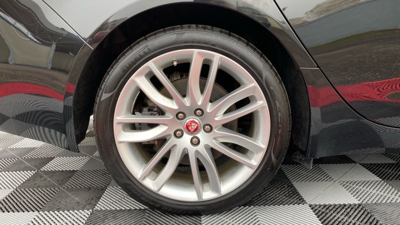 Photo 20 de l'offre de JAGUAR XF V6 3.0 D 300CH PRESTIGE BVA à 27990€ chez Cerran Automobile