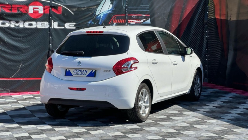 Photo 3 de l'offre de PEUGEOT 208 1.2 PURETECH STYLE 5P à 6490€ chez Cerran Automobile