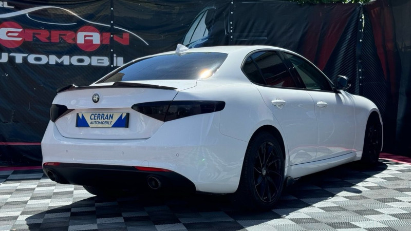 Photo 3 de l'offre de ALFA ROMEO GIULIA 2.2 JTD 150CH à 17990€ chez Cerran Automobile