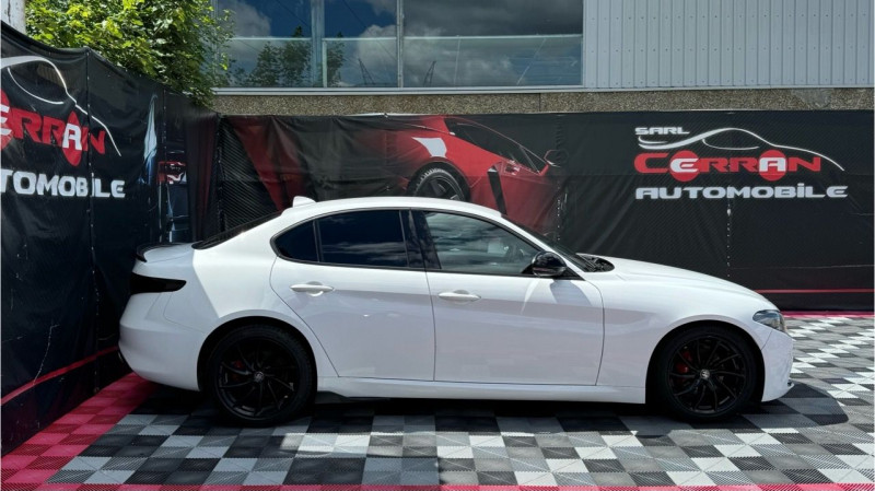 Photo 10 de l'offre de ALFA ROMEO GIULIA 2.2 JTD 150CH à 17990€ chez Cerran Automobile