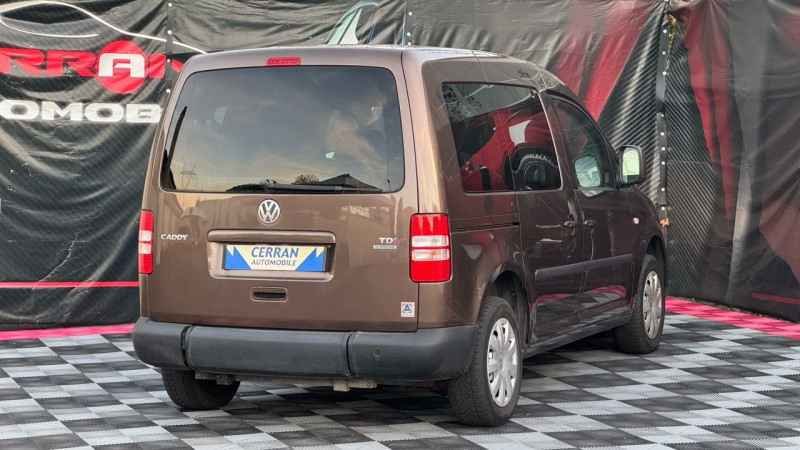 Photo 3 de l'offre de VOLKSWAGEN CADDY 1.6 TDI 102CH TPMR EQUIPE TPMR  POUR HANDICAP à 14990€ chez Cerran Automobile