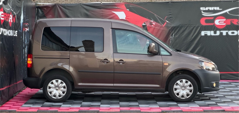 Photo 11 de l'offre de VOLKSWAGEN CADDY 1.6 TDI 102CH TPMR EQUIPE TPMR  POUR HANDICAP à 14990€ chez Cerran Automobile