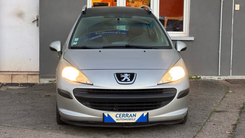 Photo 16 de l'offre de PEUGEOT 207 SW 1.4 VTI 16V TRENDY à 4990€ chez Cerran Automobile