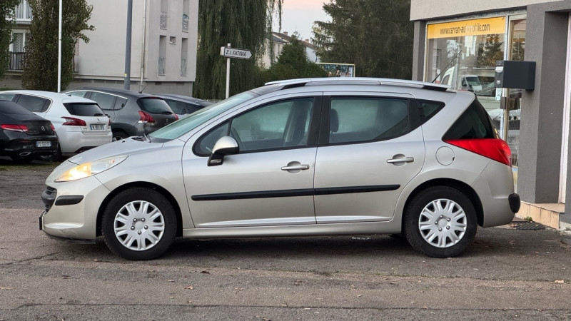 Photo 9 de l'offre de PEUGEOT 207 SW 1.4 VTI 16V TRENDY à 4990€ chez Cerran Automobile