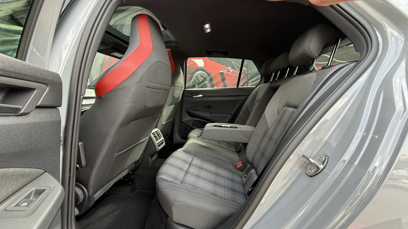 Photo 10 de l'offre de VOLKSWAGEN GOLF VIII 2.0 TSI 245CH GTI DSG7 à 34990€ chez Cerran Automobile
