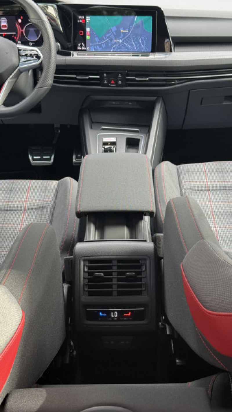 Photo 28 de l'offre de VOLKSWAGEN GOLF VIII 2.0 TSI 245CH GTI DSG7 à 34990€ chez Cerran Automobile