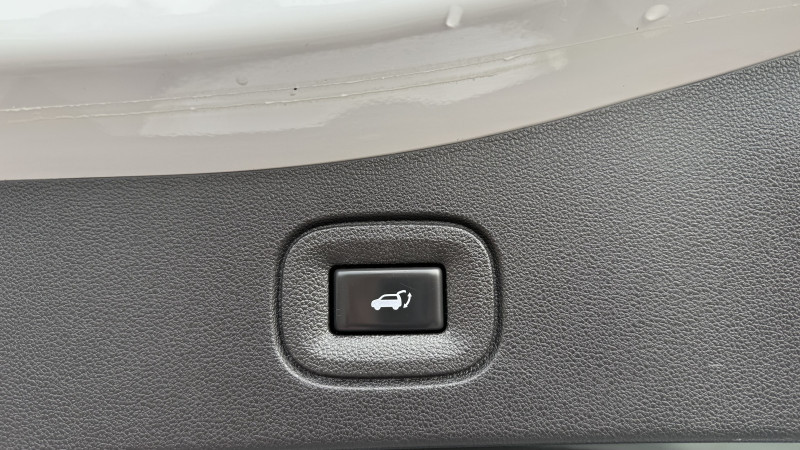 Photo 8 de l'offre de RENAULT KOLEOS II 2.0 DCI 175CH ENERGY INITIALE PARIS 4X4 X-TRONIC à 17990€ chez Cerran Automobile