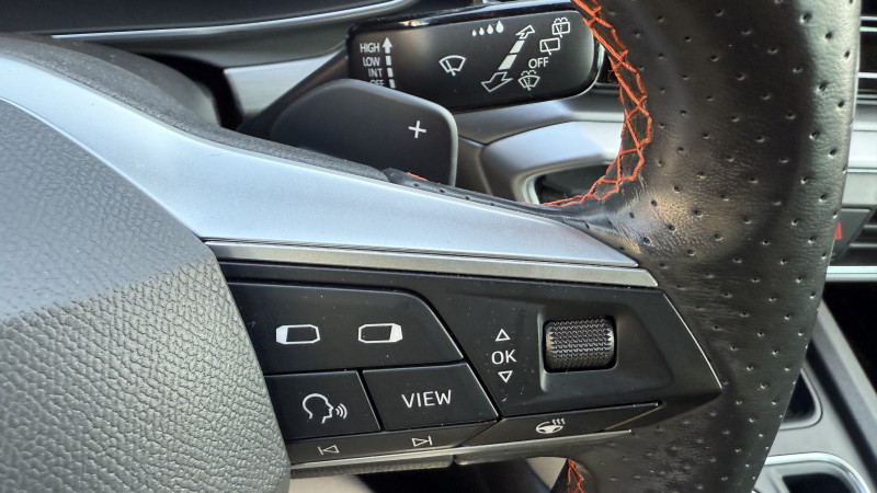 Photo 19 de l'offre de SEAT LEON 2.0 TDI 150CH FR DSG7 à 18990€ chez Cerran Automobile