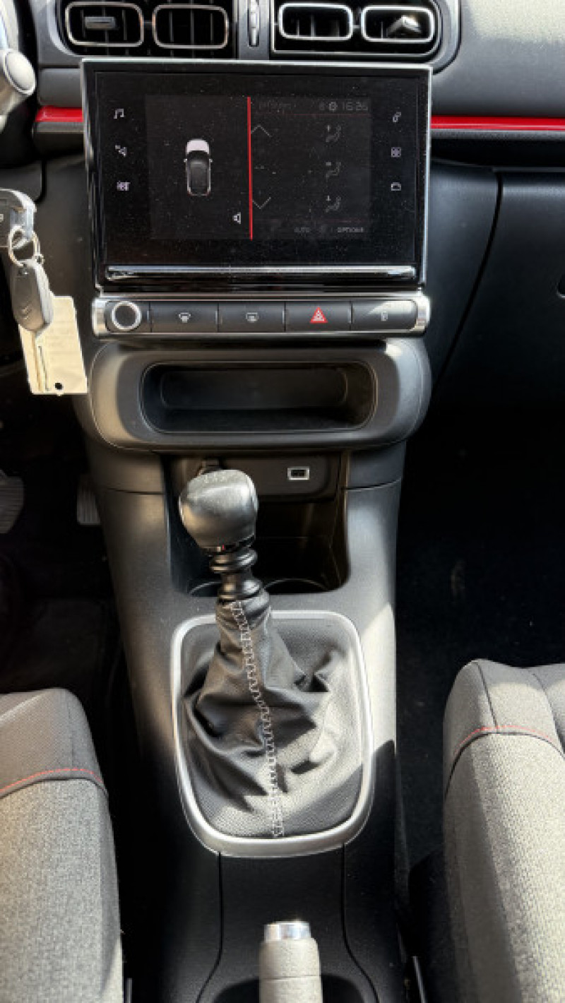 Photo 47 de l'offre de CITROEN C3 PURETECH 110CH SHINE S&S E6.D à 7990€ chez Cerran Automobile