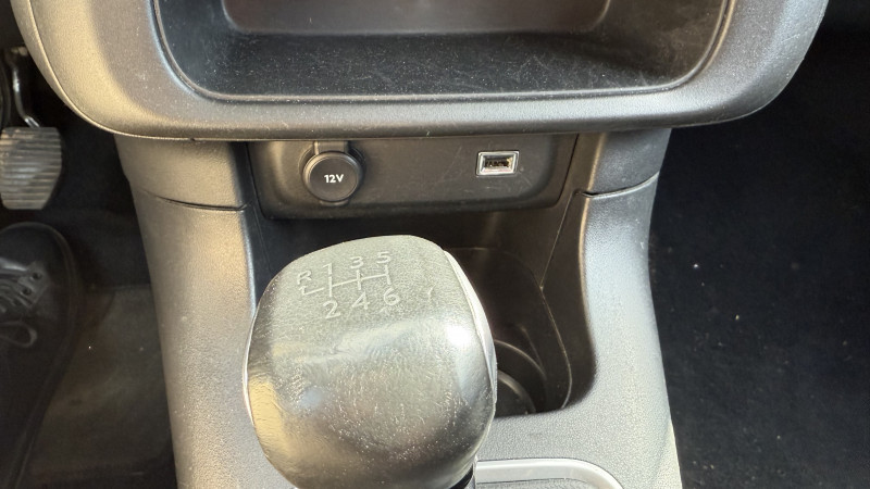 Photo 17 de l'offre de CITROEN C3 PURETECH 110CH SHINE S&S E6.D à 7990€ chez Cerran Automobile