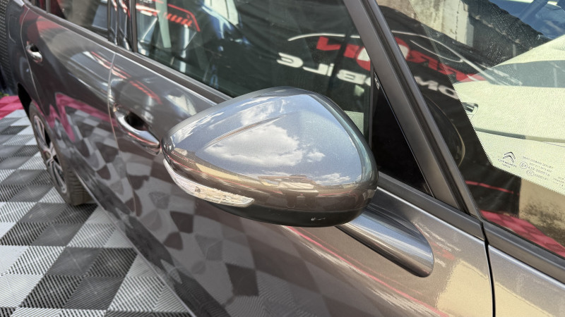 Photo 36 de l'offre de CITROEN GRAND C4 PICASSO PURETECH 130CH FEEL S&S EAT6 à 11990€ chez Cerran Automobile