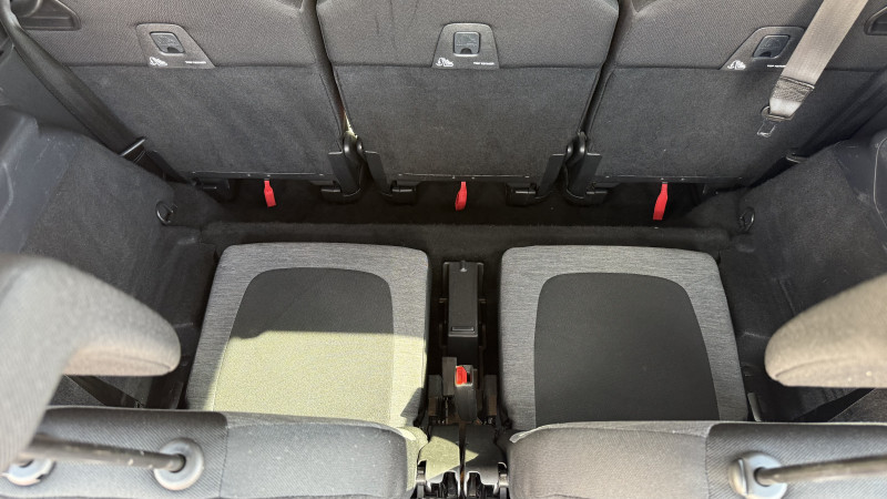 Photo 25 de l'offre de CITROEN GRAND C4 PICASSO PURETECH 130CH FEEL S&S EAT6 à 11990€ chez Cerran Automobile